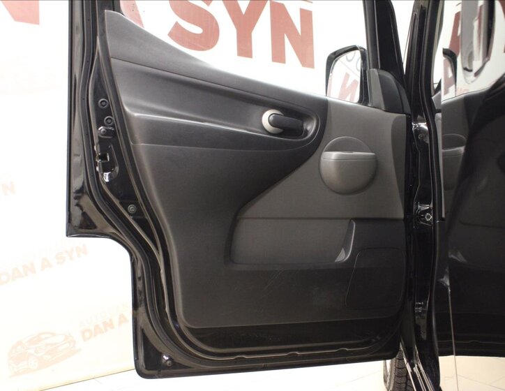 Nissan NV200 Kombi 1,5 l 81 kw