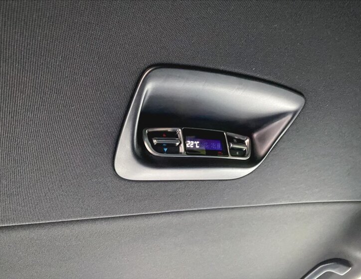 Mercedes-Benz Třídy V MPV 2,0 l 176 kw