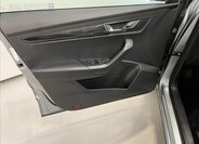 Škoda Karoq SUV / Terénní 1,5 l 110 kw
