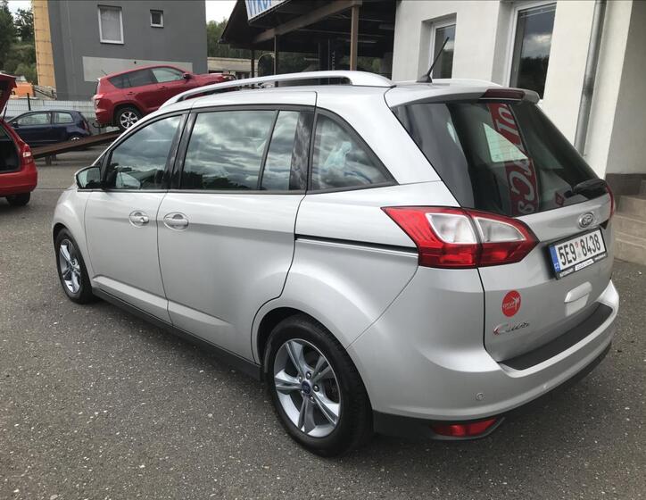 Ford Grand C-MAX 6