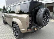 Land Rover Defender 10