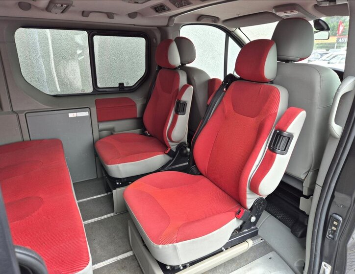 Opel Vivaro VAN / Minibus 2,0 l 84 kw