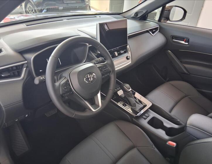 Toyota Corolla Cross 11