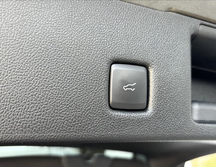 Ford Kuga SUV / Terénní 2,0 l 88 kw