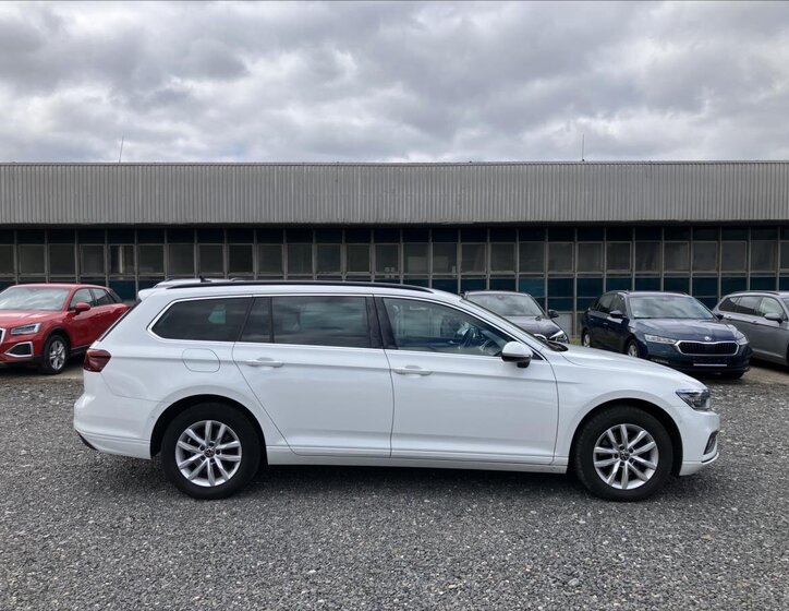 Volkswagen Passat Kombi 2,0 l 90 kw