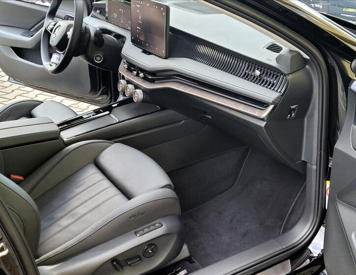 Škoda Superb Kombi 1,5 l 110 kw