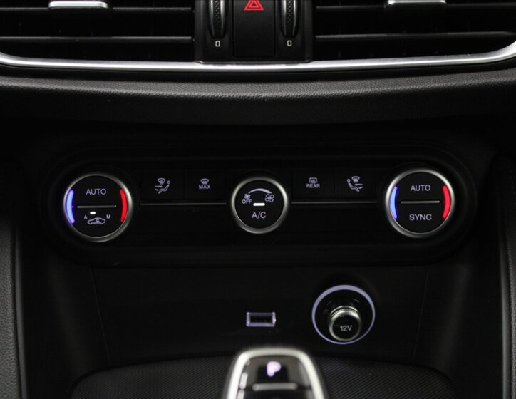 Alfa Romeo Stelvio SUV / Terénní 2,1 l 140 kw