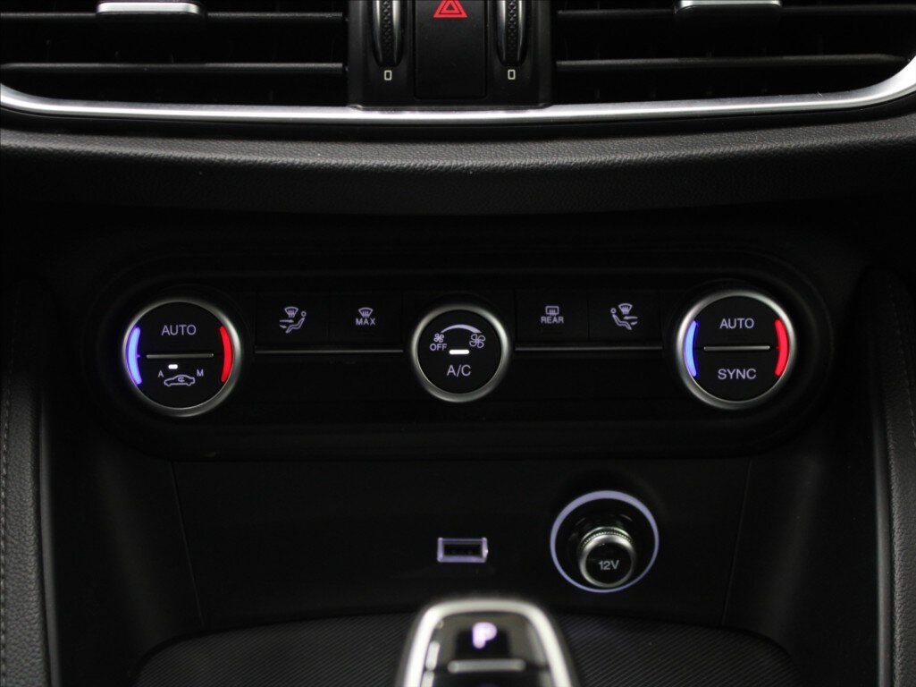 Alfa Romeo Stelvio SUV / Terénní 2,1 l 140 kw