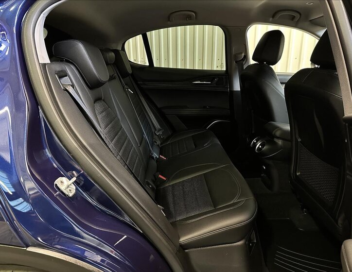 Alfa Romeo Stelvio SUV 2,1 l 154 kw