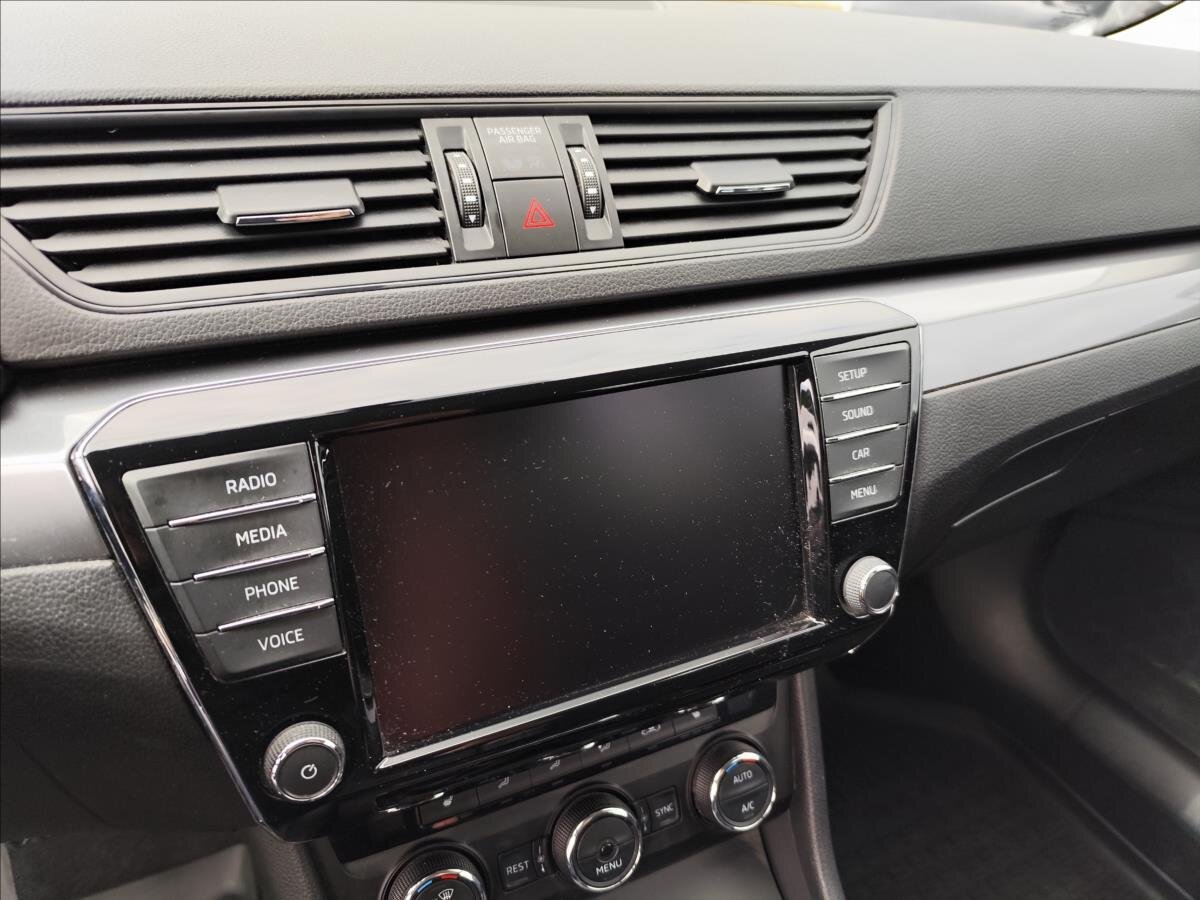 Škoda Superb Sedan / Limuzína 1,4 l 92 kw