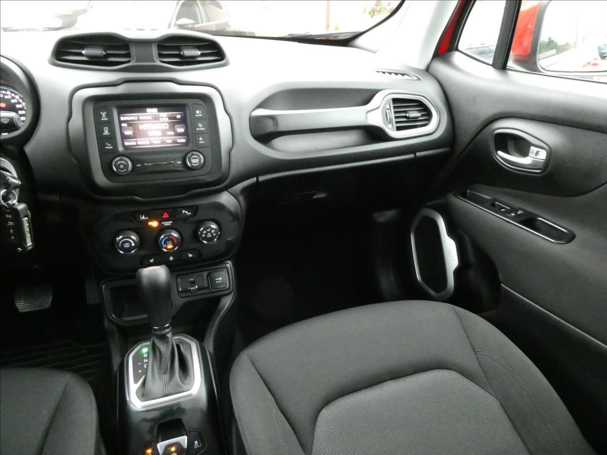 Jeep Renegade SUV / Terénní 1,3 l 111 kw