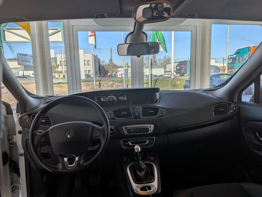 Renault Scénic MPV 1,5 l 81 kw
