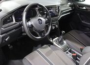 Volkswagen T-Roc 13