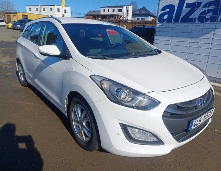 Hyundai i30 Kombi 1,6 l 81 kw