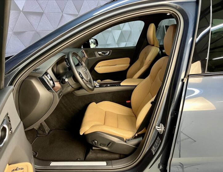 Volvo XC60 SUV 2,0 l 186 kw