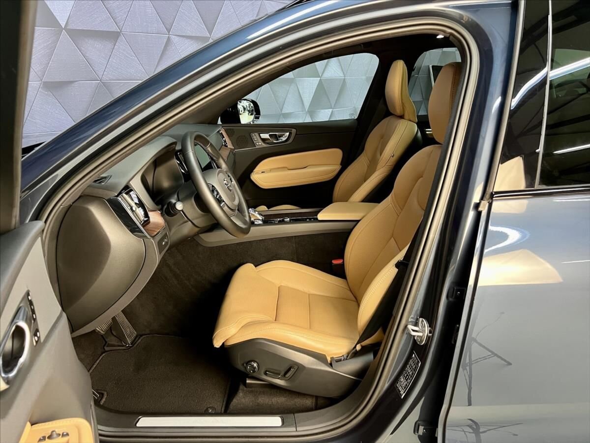 Volvo XC60 SUV 2,0 l 186 kw