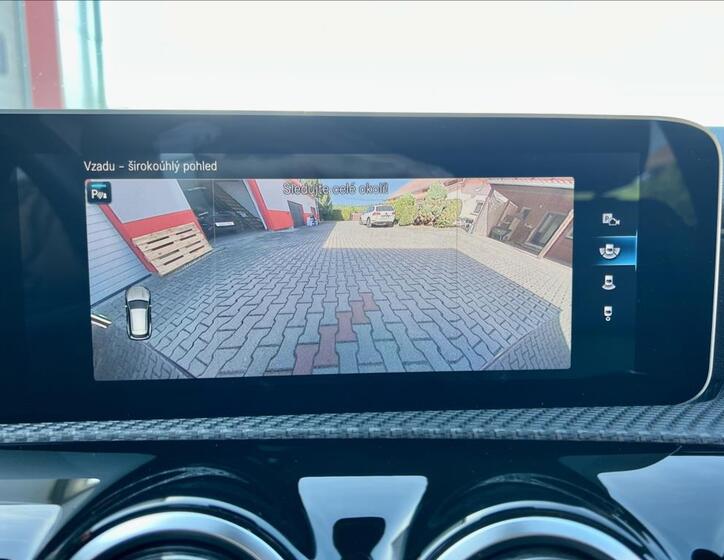 Mercedes-Benz CLA 40