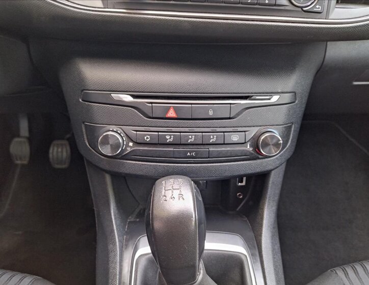 Peugeot 308 Kombi 1,6 l 73 kw