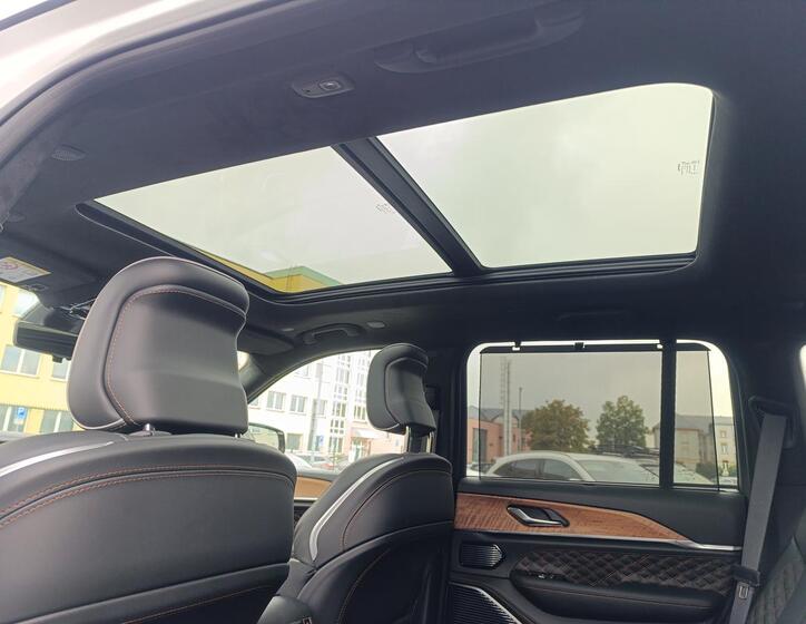 Jeep Grand Cherokee 19