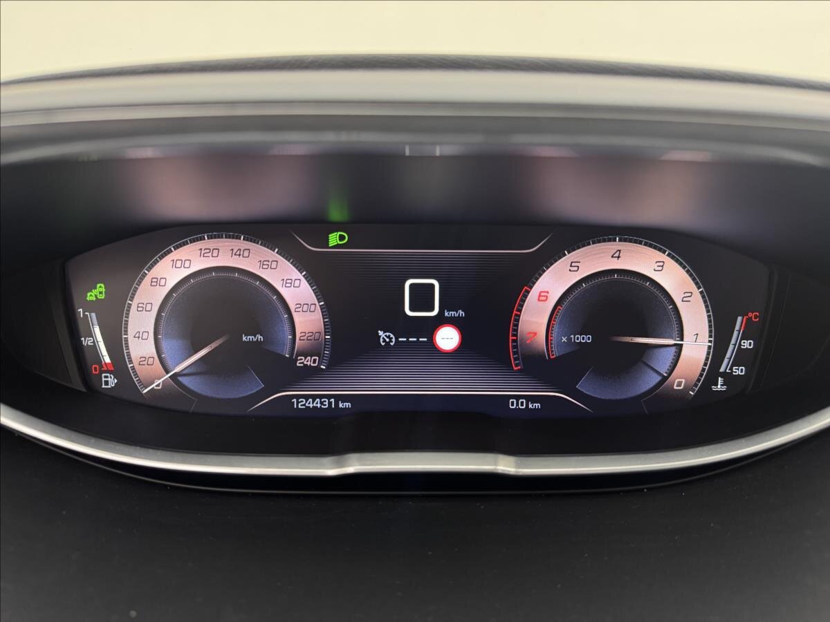 Peugeot 3008 SUV / Terénní 1,2 l 96 kw