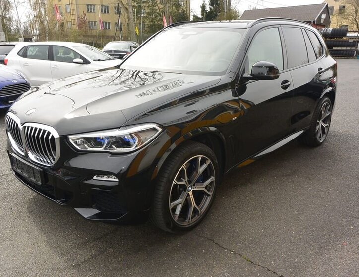 BMW X5 SUV / Terénní 3,0 l 250 kw