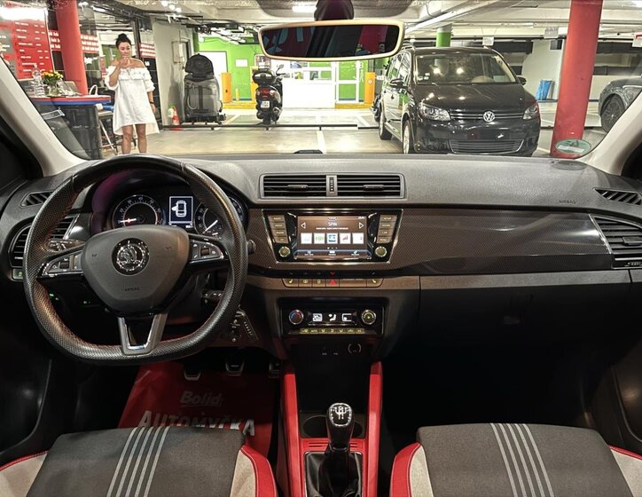 Škoda Fabia 19