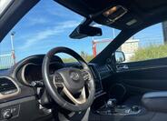 Jeep Grand Cherokee 10