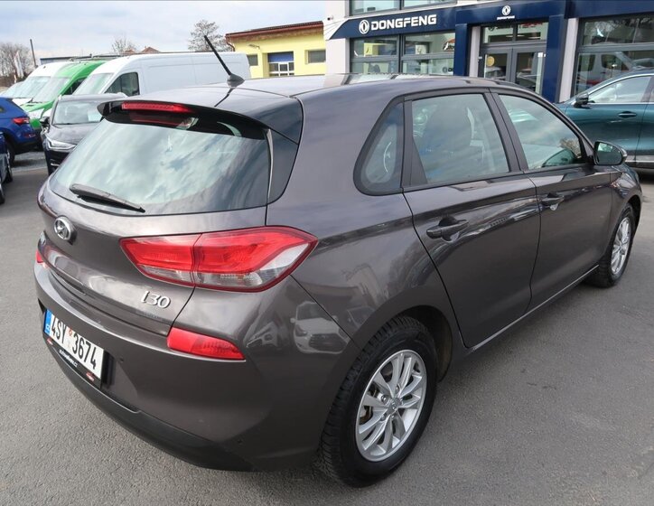 Hyundai i30 Hatchback 1,4 l 73 kw