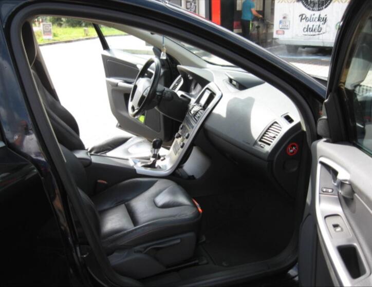 Volvo XC60 11