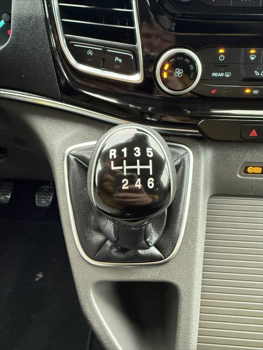 Ford Tourneo Custom MPV 2,0 l 125 kw