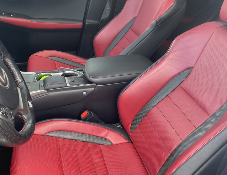 Lexus NX 300h CUV / Crossover 2,5 l 145 kw