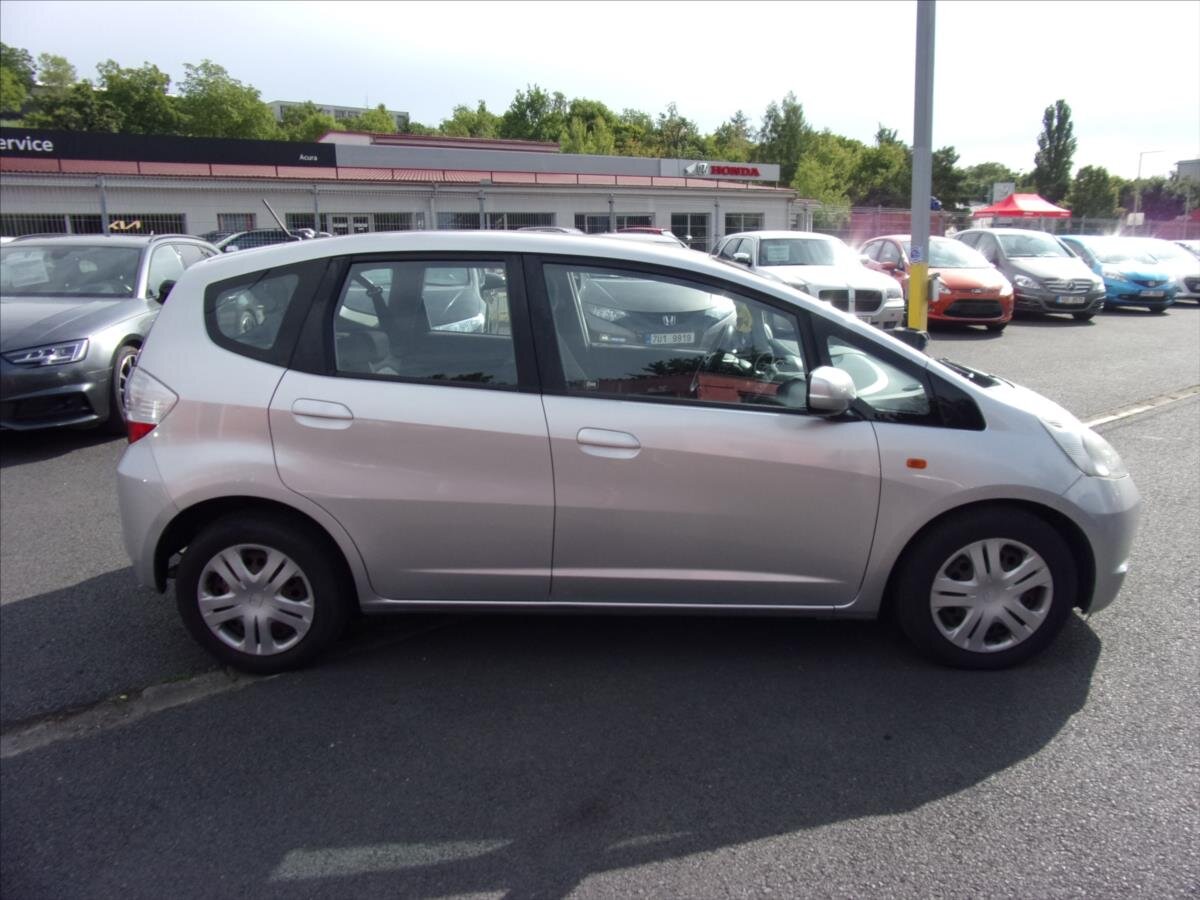 Honda Jazz Hatchback 1,2 l 66 kw
