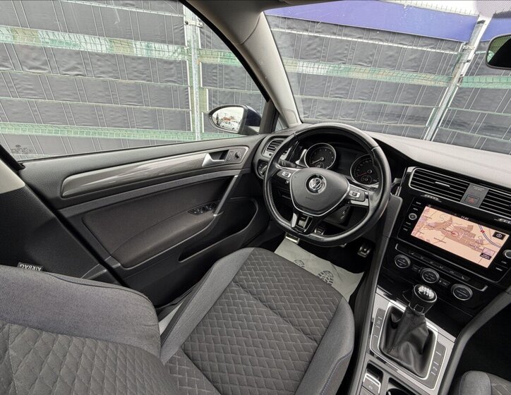 Volkswagen Golf Hatchback 999,0 85 kw