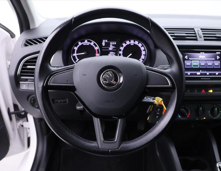 Škoda Fabia 19