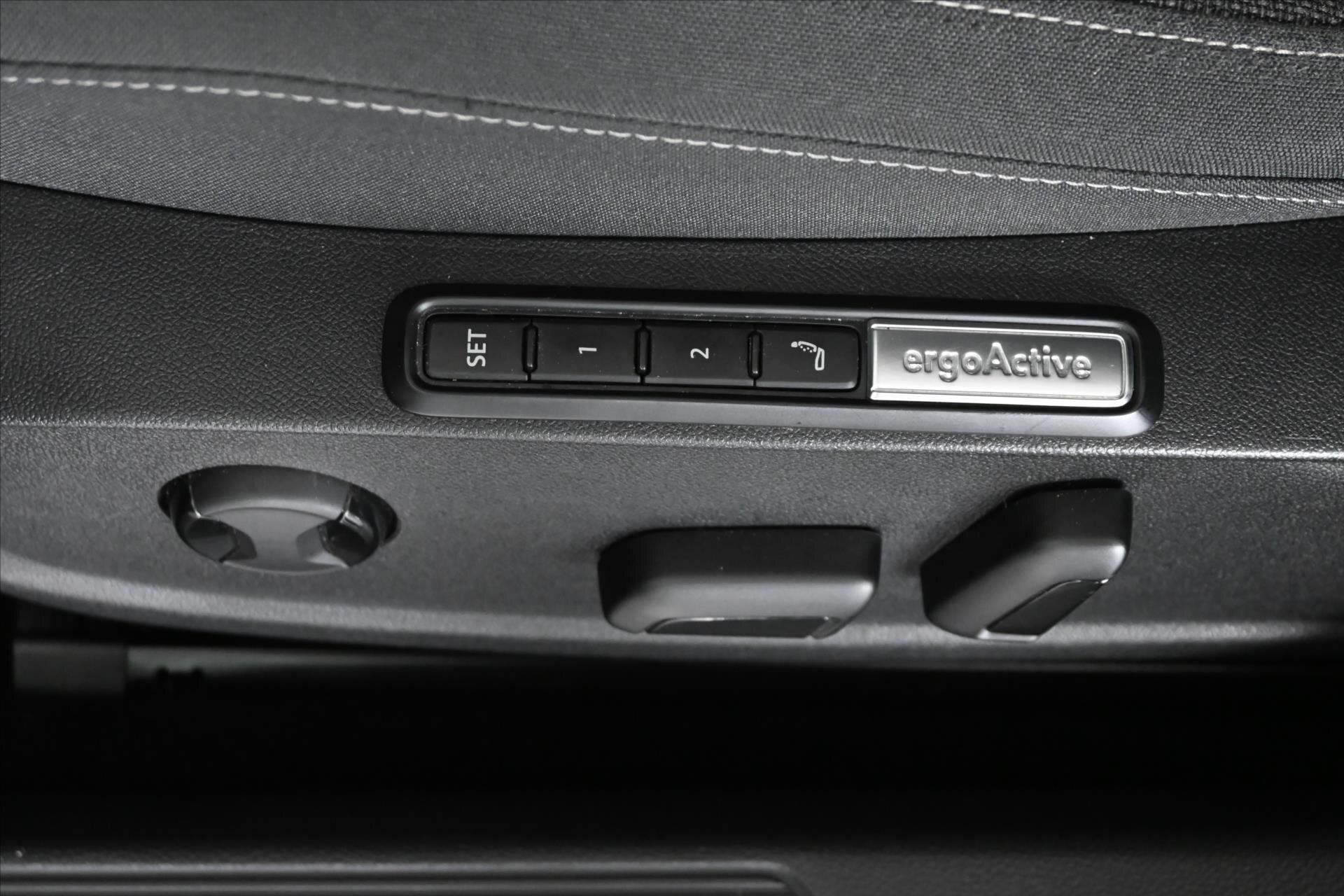 Volkswagen Golf Kombi 2,0 l 110 kw