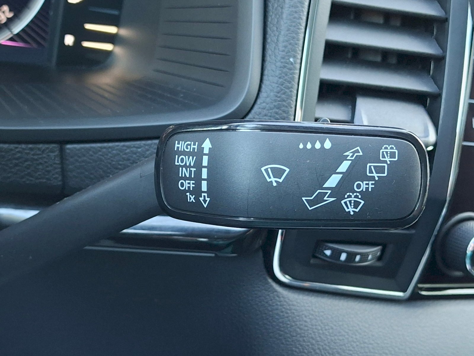 Škoda Karoq SUV / Terénní 1,5 l 110 kw