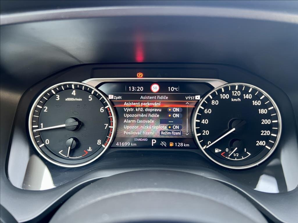 Nissan Qashqai SUV / Terénní 1,3 l 116 kw