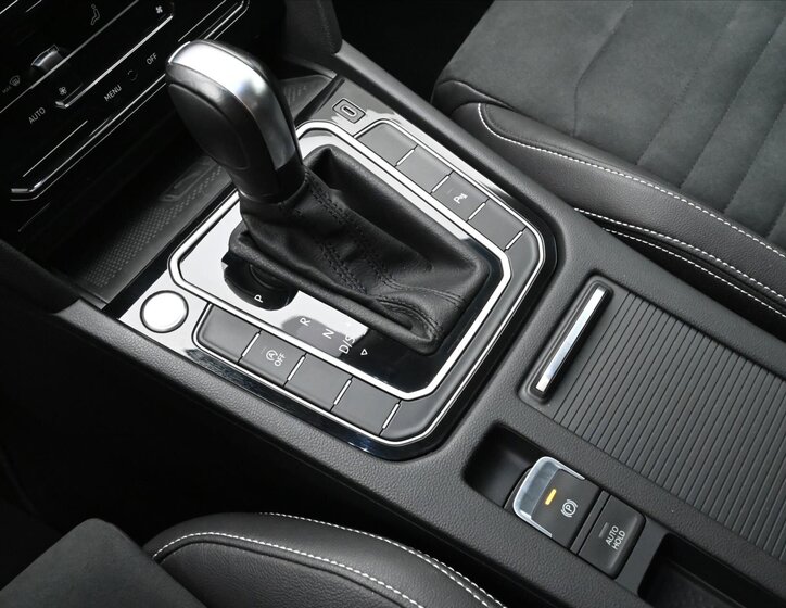 Volkswagen Passat 24