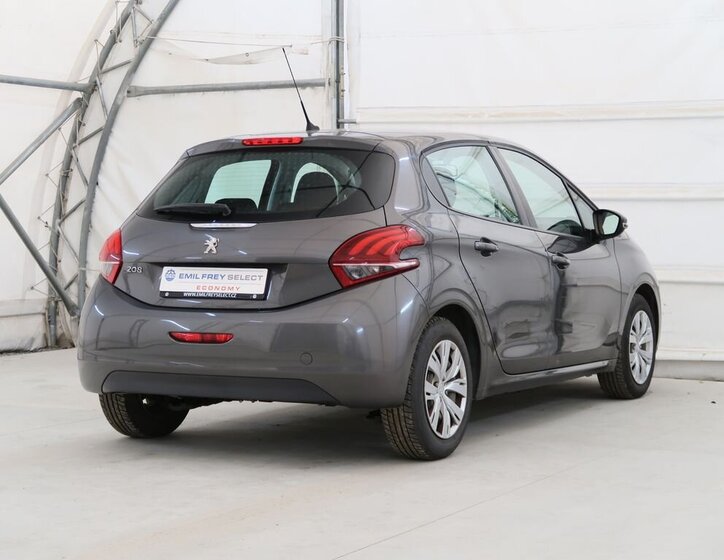 Peugeot 208 6