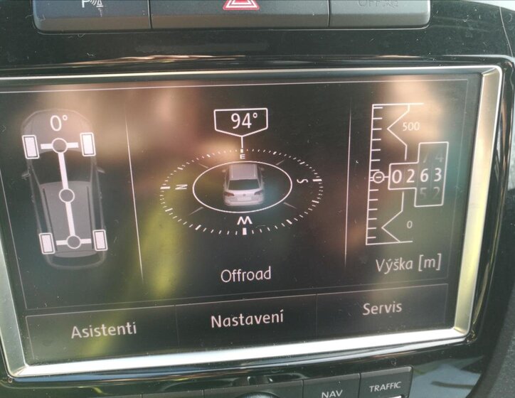 Volkswagen Touareg 8