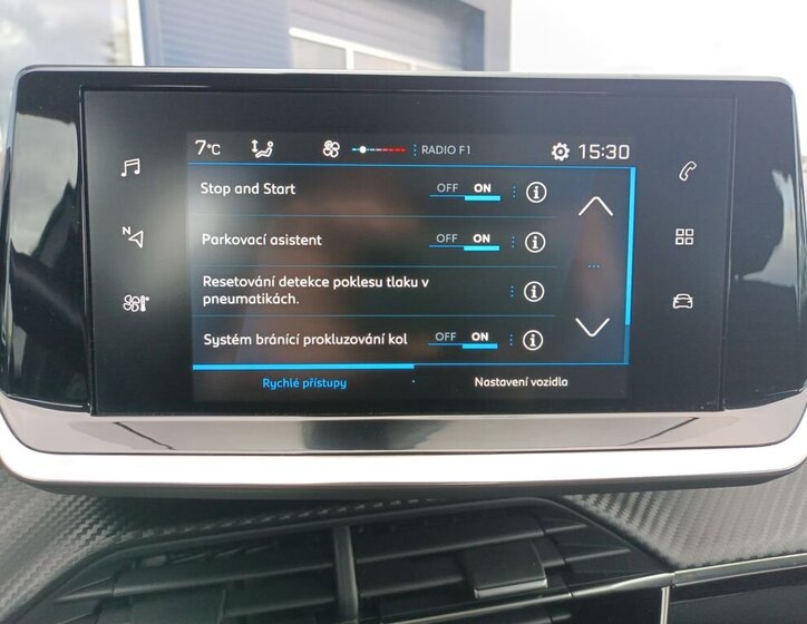 Peugeot 208 Hatchback 1,2 l 55 kw