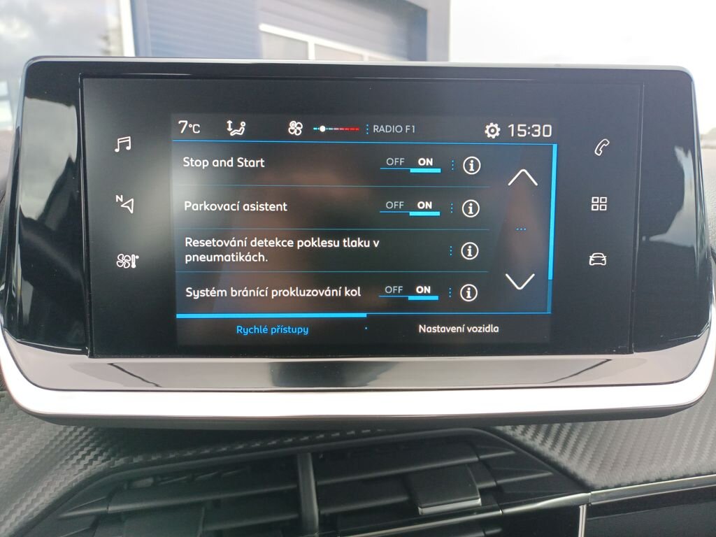 Peugeot 208 Hatchback 1,2 l 55 kw