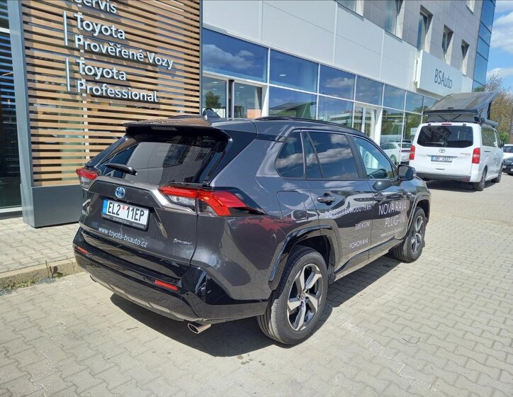 Toyota RAV4 SUV / Terénní 2,5 l 136 kw