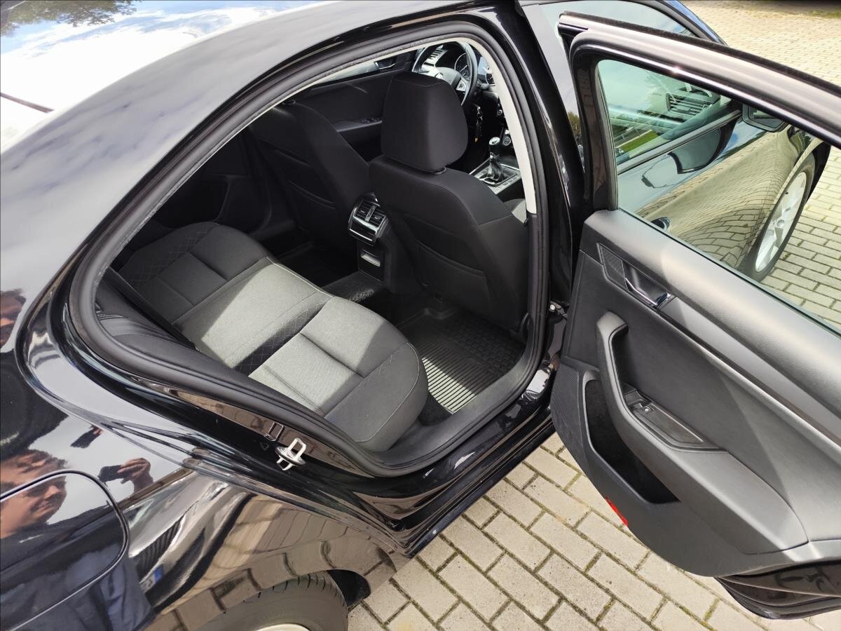 Škoda Superb Sedan 1,4 l 92 kw