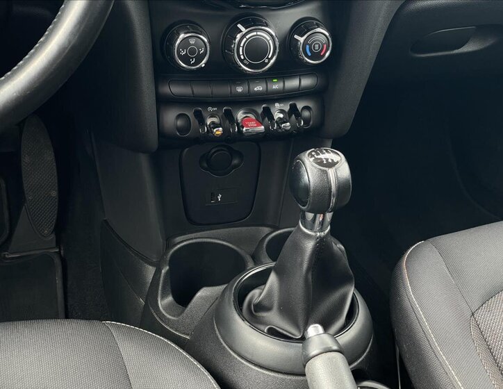 Mini Cooper Hatchback 1,5 l 100 kw