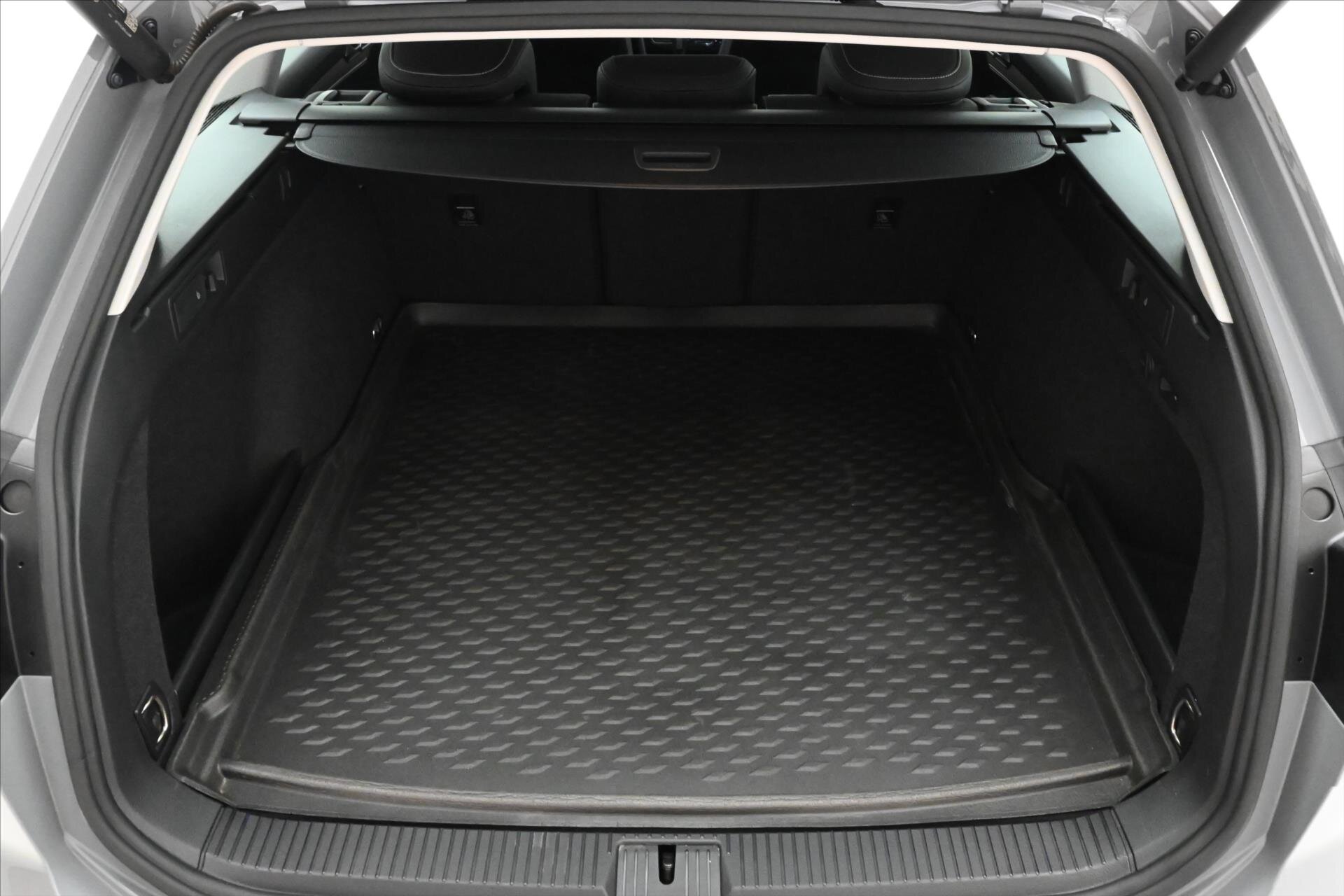 Volkswagen Passat Kombi 2,0 l 110 kw