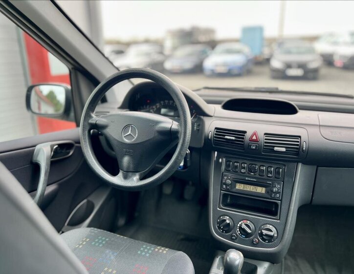 Mercedes-Benz Vaneo 25