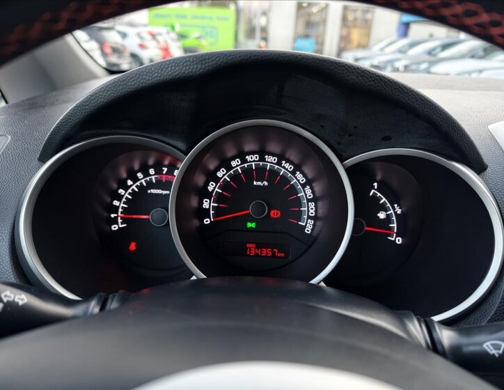 KIA Venga Hatchback 1,4 l 66 kw