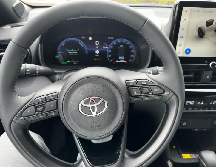 Toyota Yaris Cross 9