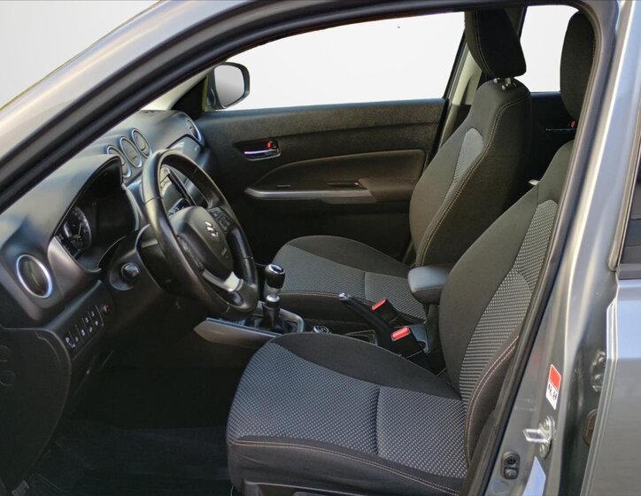 Suzuki Vitara 14